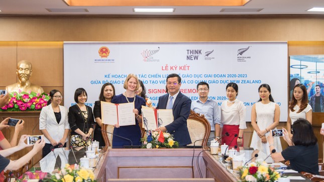 Việt Nam và New Zealand ký cam kết hợp tác chiến lược về giáo dục giai đoạn 2020 – 2023 ảnh 2