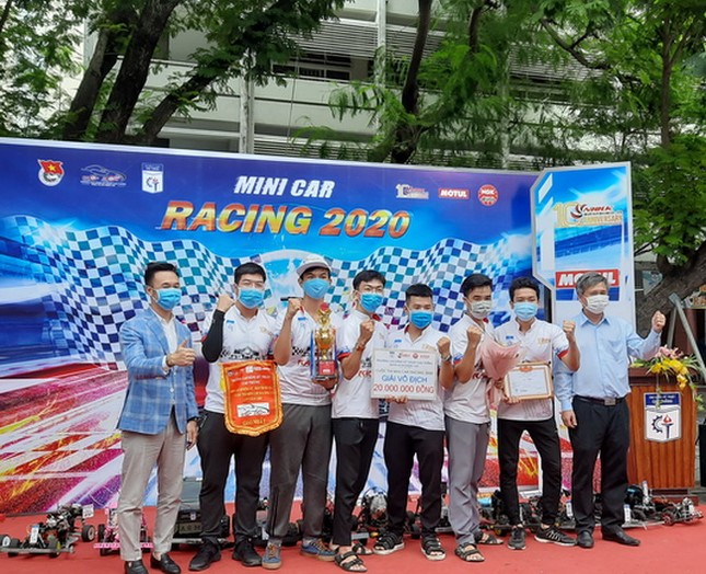 Sôi động cuộc thi “Mini Car Racing năm 2020” ảnh 1
