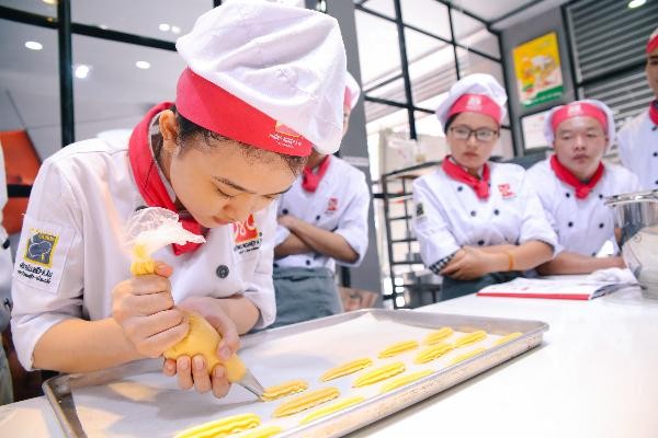 Hành trình khởi nghiệp cô chủ tiệm bánh xinh đẹp ảnh 1