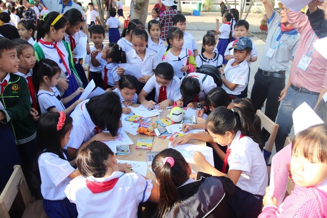Tất bật tình nguyện mùa cuối năm ảnh 2