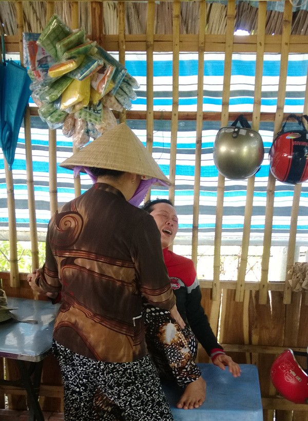 Nghi án con 3 tuổi tử vong, cha cắt tay tự sát ảnh 1