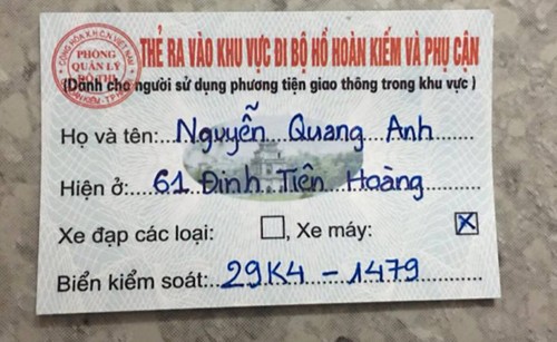 Dân phố cổ kêu khổ vì không gian đi bộ hồ Gươm ảnh 1