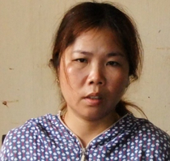 Bắt quả tang 2 đôi nam nữ đang mua bán dâm trong nhà nghỉ ảnh 1
