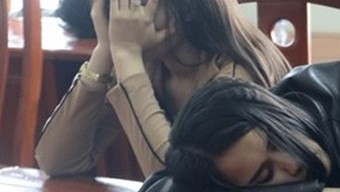 Đột kích ‘động lắc’ karaoke, phát hiện hàng chục thanh niên phê ma túy ảnh 1