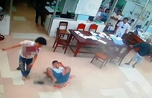 Hỗn chiến tại khoa cấp cứu bệnh viện Tiền Giang, nhiều người bị thương ảnh 1