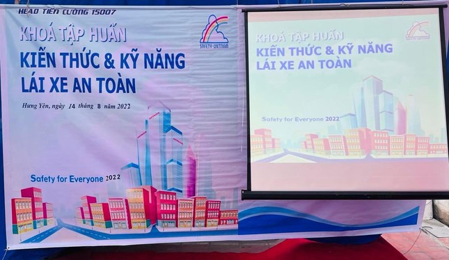 Tổ chức chương trình tập huấn kiến thức và kỹ năng Lái xe an toàn ảnh 1