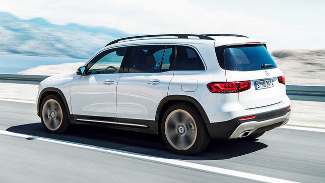 Mercedes-Benz GLB chính thức lộ diện, bắt đầu bán từ cuối năm nay ảnh 2