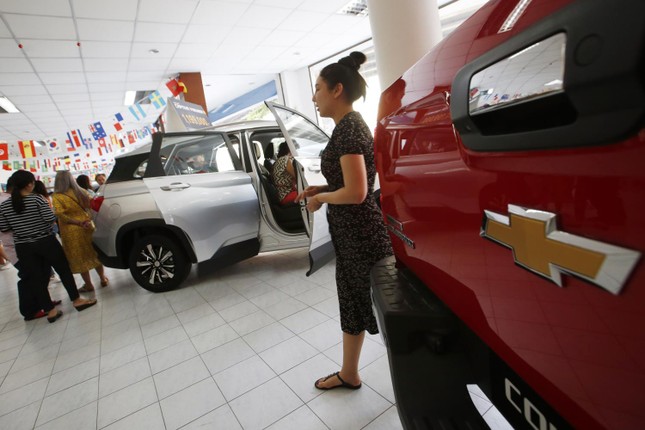Giảm nửa giá, xả hàng xe Chevrolet tồn kho tại Thái Lan ảnh 1