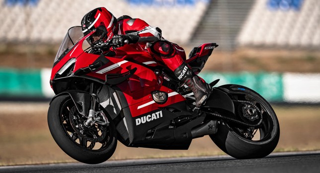 Số phận của Lamborghini, Bugatti và Ducati sắp được định đoạt? ảnh 1