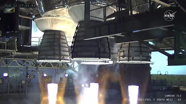 Động cơ 'quái vật' của NASA trình làng thành công: Thế giới có tên lửa đẩy mạnh nhất hành tinh ảnh 1