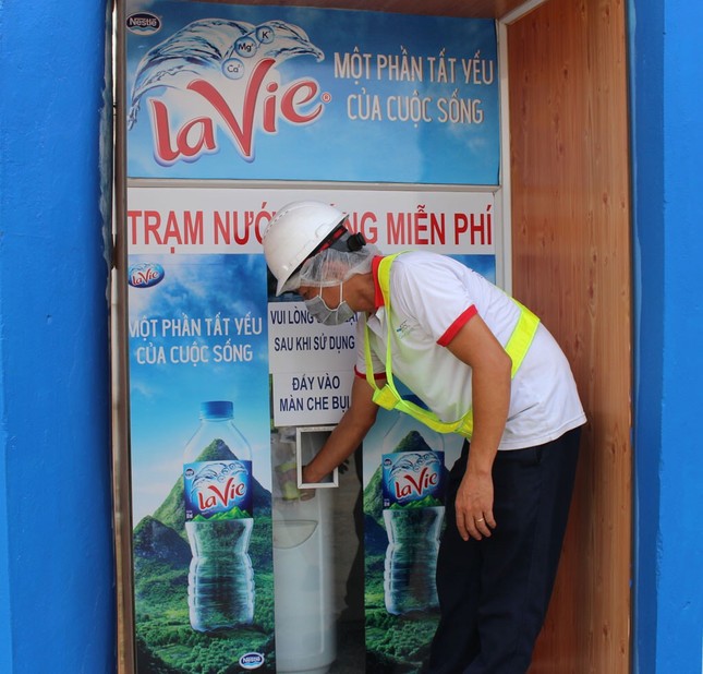 Nước sạch đến cộng đồng và mục tiêu hoàn trả 100% nước dùng trong sản xuất của La Vie ảnh 2