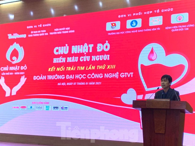 Lần đầu tiên Chủ nhật Đỏ đến với trường ĐH Công nghệ Giao thông Vận tải ảnh 1