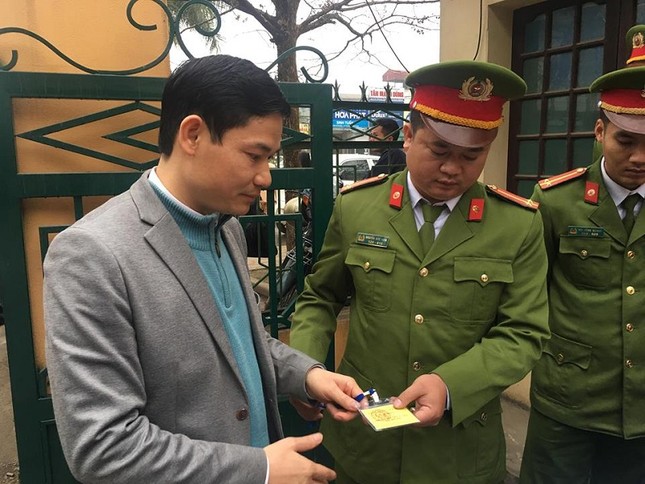 Bác sĩ Hoàng Công Lương ký y lệnh vì có kinh nghiệm nhất? ảnh 1