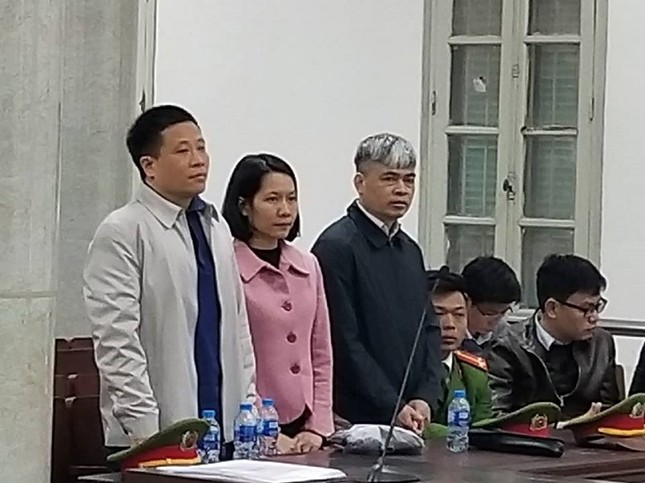 Hà Văn Thắm hầu tòa trong phiên xử 4 sếp Bình Sơn ảnh 2
