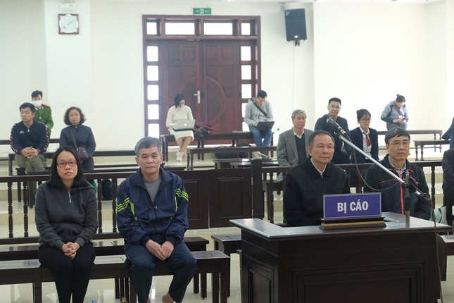 Cựu Thứ trưởng Lê Bạch Hồng được giảm án ảnh 1