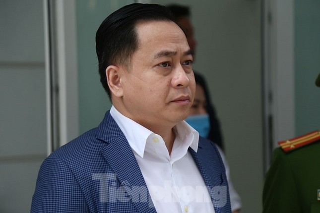 Vũ 'nhôm' có mặt trong phiên tòa xét xử Trương Duy Nhất ảnh 1