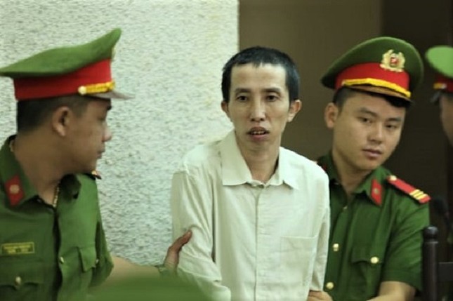 Vụ nữ sinh Cao Mỹ Duyên: Bùi Thị Kim Thu đánh bị cáo khác tại tòa ảnh 1