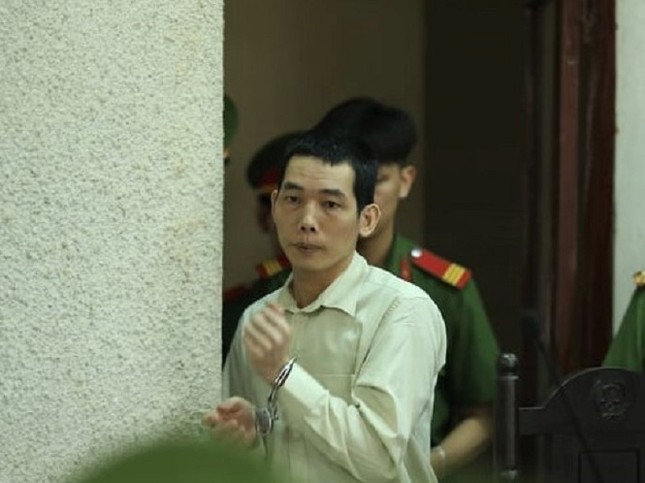 Vụ nữ sinh Cao Mỹ Duyên: Bùi Thị Kim Thu đánh bị cáo khác tại tòa ảnh 2