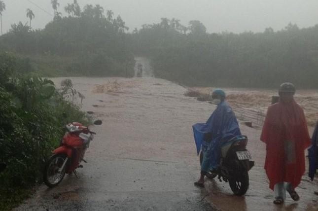 Miền Trung lại sắp đón thêm một đợt mưa rất lớn, nguy cơ lũ quét, ngập diện rộng ảnh 1