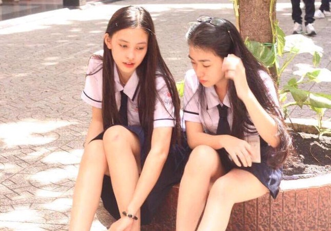 Mẹ của Tân Hoa hậu Việt Nam: Gia đình giấu Tiểu Vy khi bố bị tai biến ảnh 1