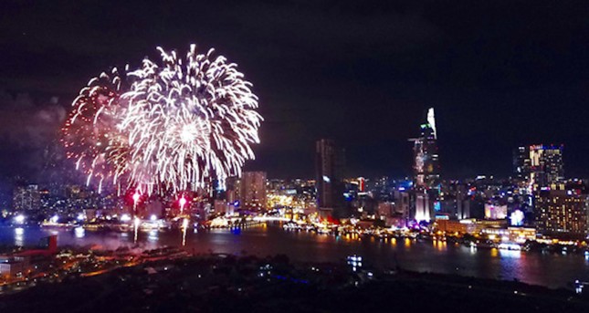 Những nơi lý tưởng để ngắm pháo hoa tối 30/4 ở Sài Gòn ảnh 1