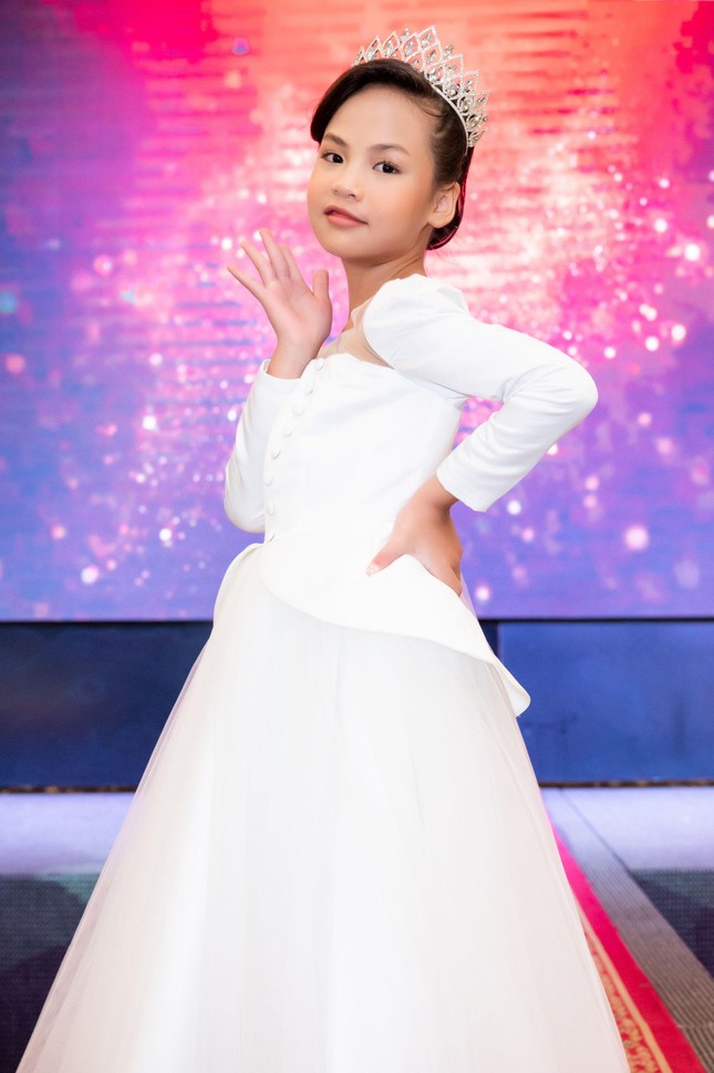 Cô bé 9 tuổi tại TPHCM đại diện cho Việt Nam dự thi Hoa hậu nhí Quốc tế ảnh 2
