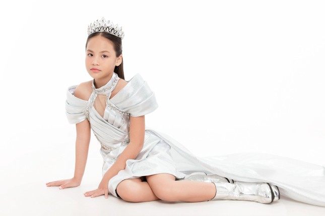 Cô bé 9 tuổi tại TPHCM đại diện cho Việt Nam dự thi Hoa hậu nhí Quốc tế ảnh 4