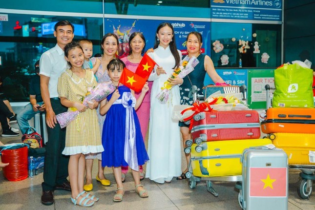 3 Người đẹp Việt lên đường dự thi nhan sắc ở Ấn Độ ảnh 4