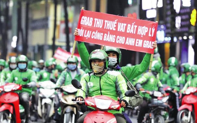 Gojek và beGroup cắt thưởng, điều chỉnh giá cước, ngành Thuế ‘cảnh cáo’ Grab ảnh 2