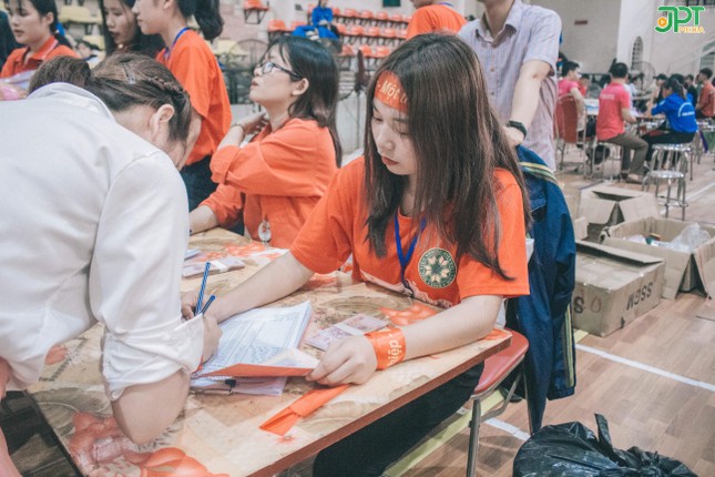 Nữ sinh Học viện Nông nghiệp Việt Nam: Hết mình với công tác vận động hiến máu ảnh 5