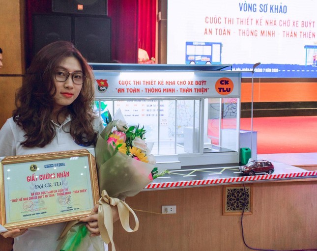 ‘Bóng hồng’ duy nhất của K61 ngành Kỹ thuật ô tô ảnh 2