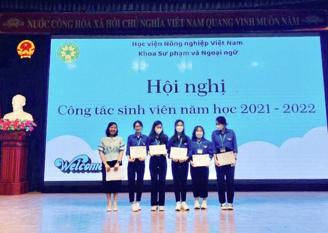 Nữ sinh Học viện Nông nghiệp Việt Nam tài năng, cháy hết mình với phong trào sinh viên ảnh 6