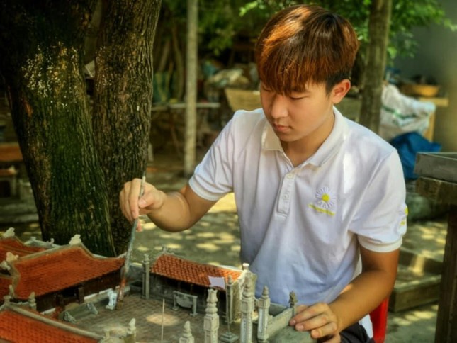 Lưu lại nếp nhà xưa qua những mô hình tiểu cảnh đậm chất làng quê Bắc bộ ảnh 1