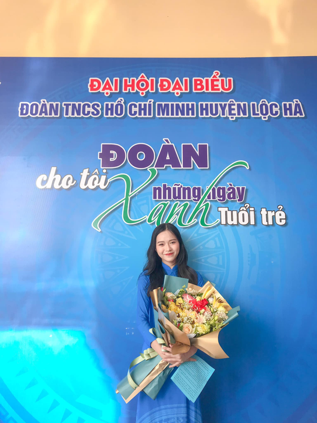 Nữ sinh Báo chí xuất sắc lọt top 5 Hoa hậu Áo dài Việt Nam 2022 ảnh 11