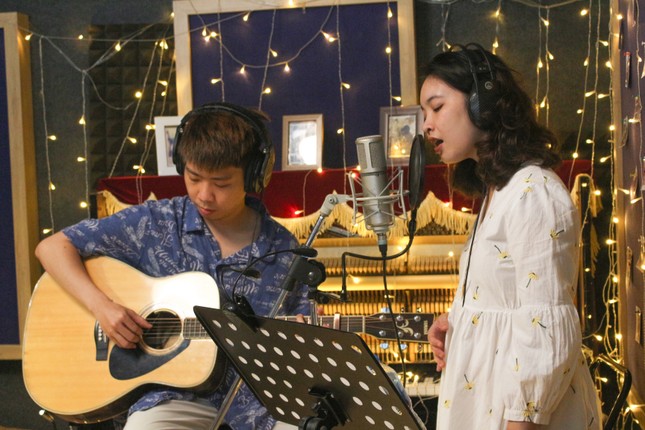 Sinh viên trường ĐH Văn hóa "đi tìm chính mình" với chuỗi sự kiện "The Blue Mirror" ảnh 8