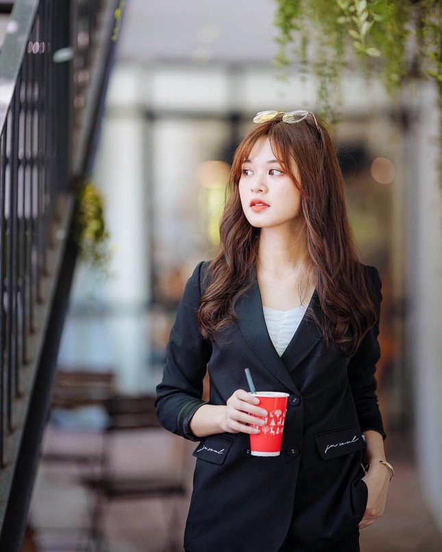 Nữ sinh ‘gây xao xuyến’ với nhan sắc ngọt ngào, ước mơ trở thành nhà báo ảnh 9
