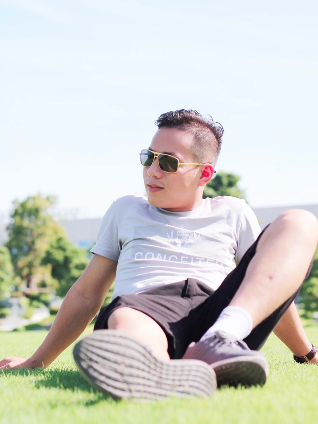 Hot boy đất Tổ toả sáng trên giảng đường đại học ảnh 8