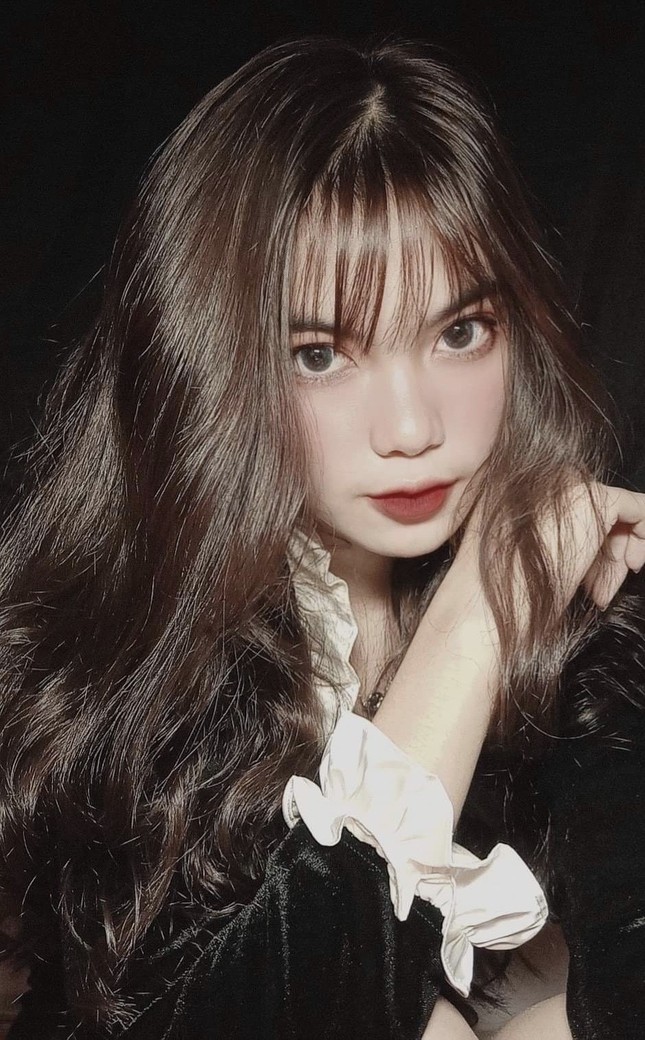 Nữ sinh Sư phạm ước được trình diễn những bộ trang phục tự mình thiết kế trên sàn catwalk ảnh 9