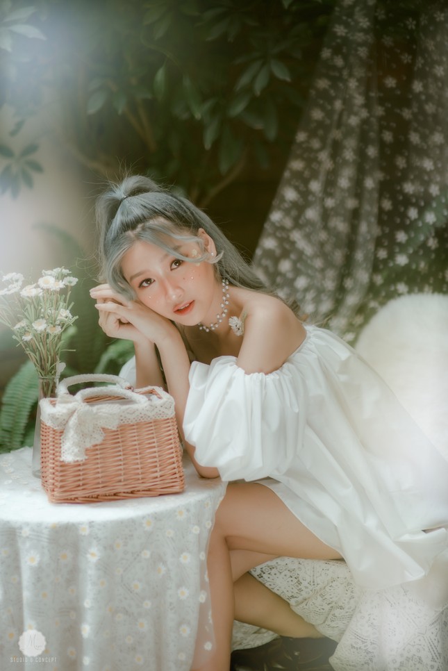 Nữ sinh sư phạm gợi cảm nổi danh trên truyền hình và mạng xã hội ảnh 5