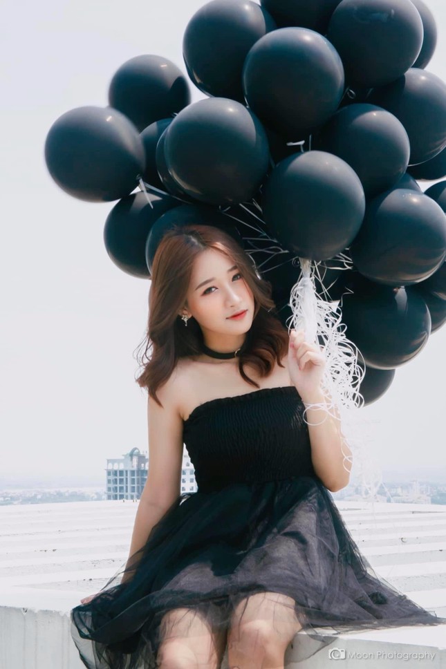 Nữ sinh sư phạm gợi cảm nổi danh trên truyền hình và mạng xã hội ảnh 6
