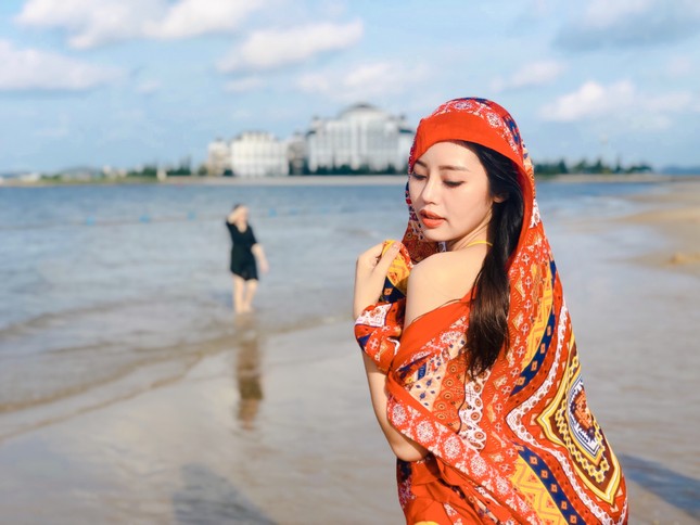 “Xác chết trôi sông” trở thành hoa khôi đại học ảnh 7