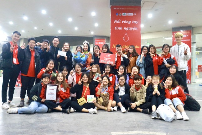 Hoa khôi tình nguyện luôn mong muốn lan tỏa tình thương ảnh 8