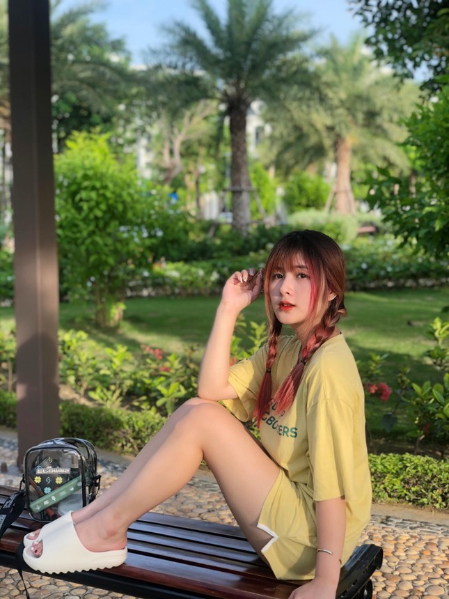 Nữ sinh 2K1 gây sốt với vẻ đẹp tinh khôi đốn tim cộng đồng mạng ảnh 6