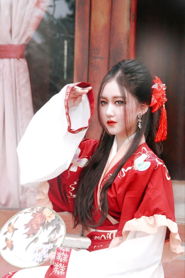 Bộ ảnh cổ trang của thiếu nữ 15 tuổi khiến dân tình điêu đứng ảnh 6