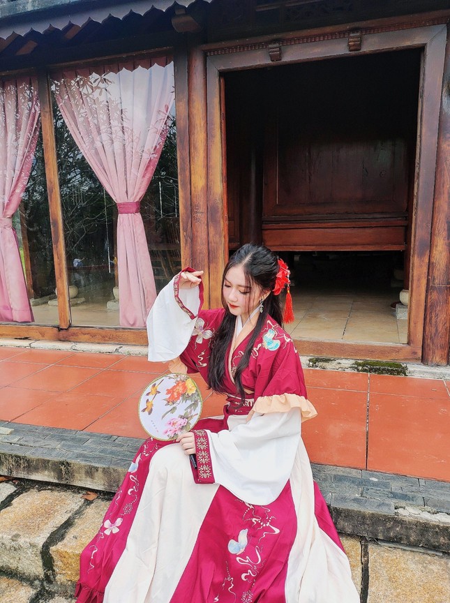 Bộ ảnh cổ trang của thiếu nữ 15 tuổi khiến dân tình điêu đứng ảnh 7