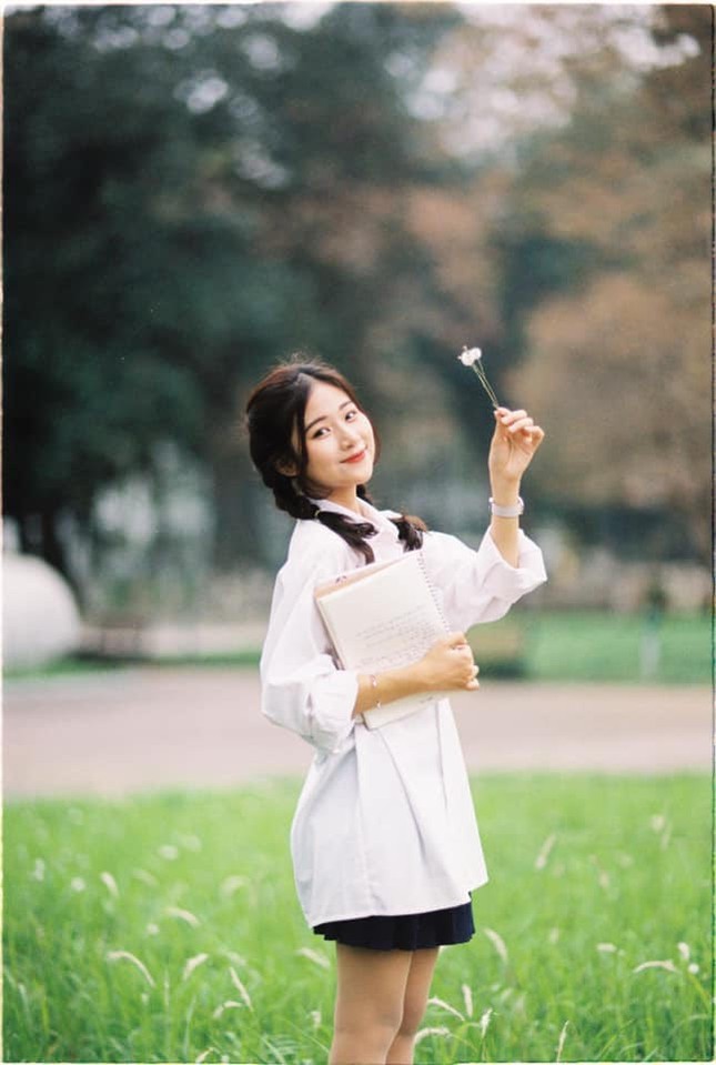 Hot girl 2k3 sở hữu thành tích khủng với ước mơ trở thành MC chuyên nghiệp ảnh 2