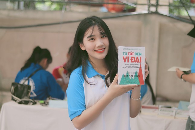 Tuổi 20 rực rỡ như một đóa hoa dưới mái trường Nội vụ ảnh 1