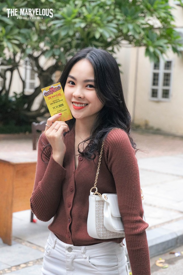 Trai xinh gái đẹp trường Báo nô nức check-in cùng photobooth “X-Project” ảnh 4