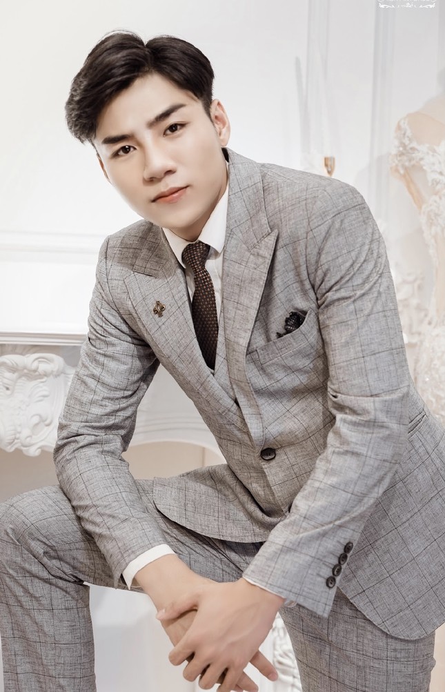 Tuấn Chen: Nhiều lúc tự ti vì chỉ cao 1m75 ảnh 1