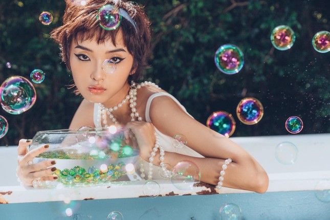 Khánh Linh – Vẻ đẹp độc lạ trong thế giới thời trang ảnh 3